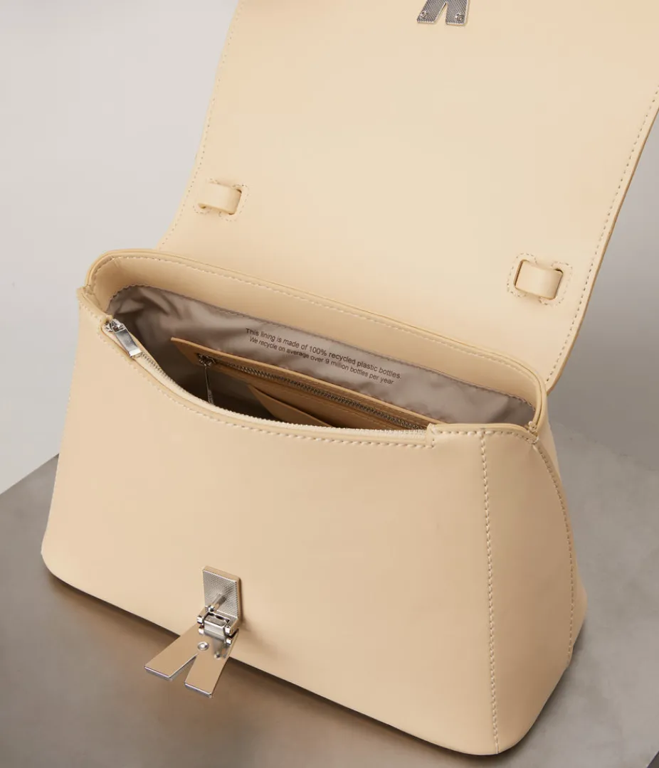 mattnat_gean_large_vegan_crossbody_bag__appleskin_new_arrivals_14.webp Crossbody | Matt & Nat Mattnat GEAN Large Vegan Crossbody Bag - APPLESKIN™ New Arrivals