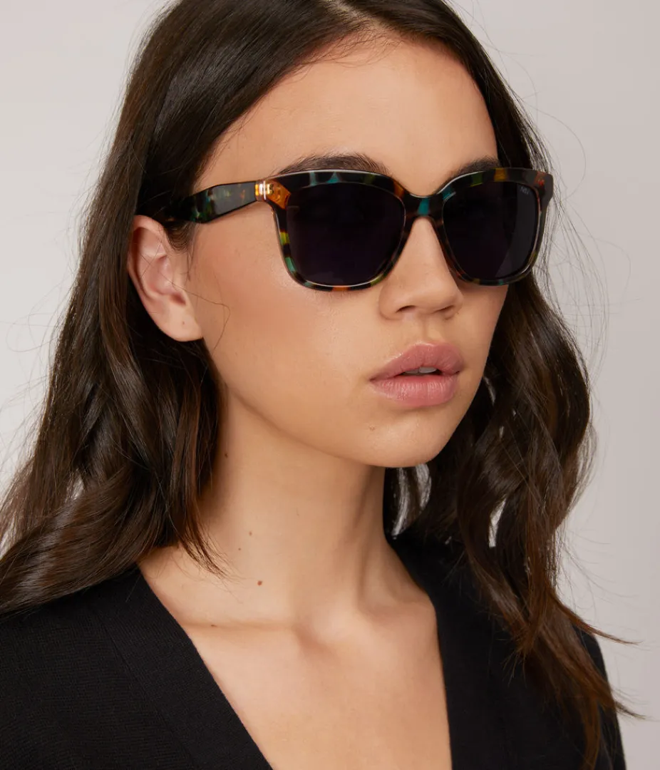 mattnat_vivie_sunglasses_5.webp Sunglasses | Matt & Nat Mattnat VIVIE Sunglasses